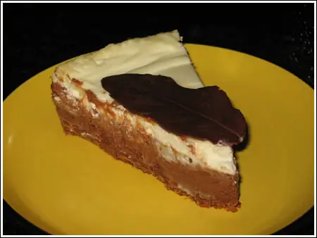 chocolate velvet cheesecake sliced.jpg