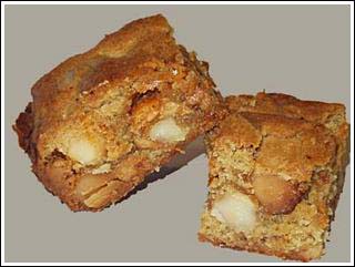 macadamia blondies