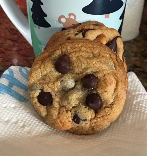 classic crunchy chocolate chip cookies