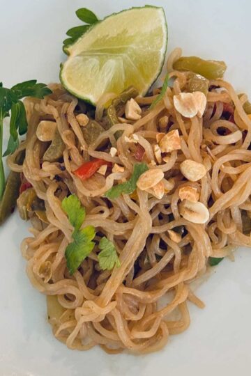 Shirataki noodles used in a low calories Thai peanut salad recipe.