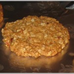 Hearty, Crunchy Oatmeal Cookie