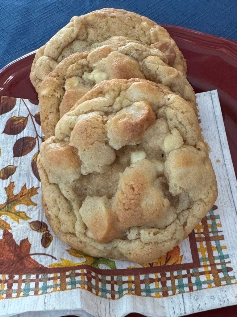 Masterpiece White Chocolate Macadamia Nut Cookies with cornstarch.