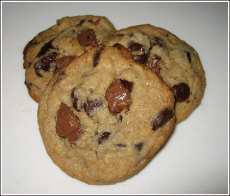 Ground Oats Chocolate Chip Cookies