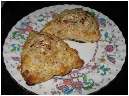 cinnamon oat scones