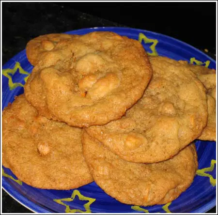 Browned Butter Macadamia Butterscotch Cookies