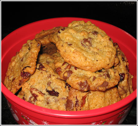 prize-winning jumble cookies from an old Chicago Tribune holiday cookie contest.