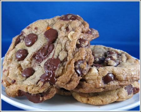 giant chocolate chip cookies for two