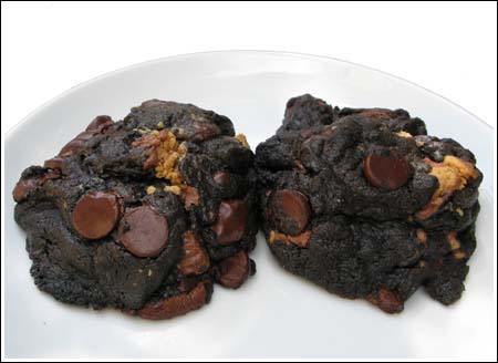 giant chocolate cookies