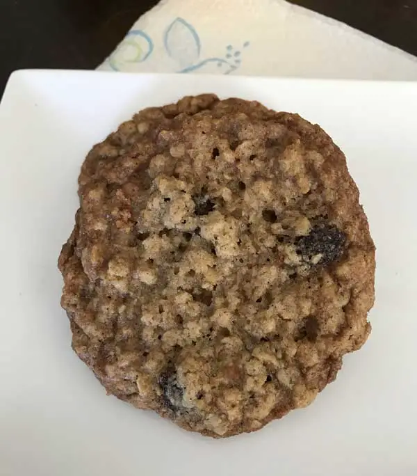 thin chewy oatmeal cookies