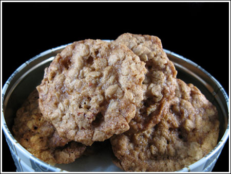 crisp oatmeal cookies