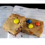 Pretzel Blondes with potato chips and M&Ms recipe adapted from Food & Wine