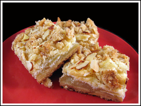 apple almond cheesecake bars