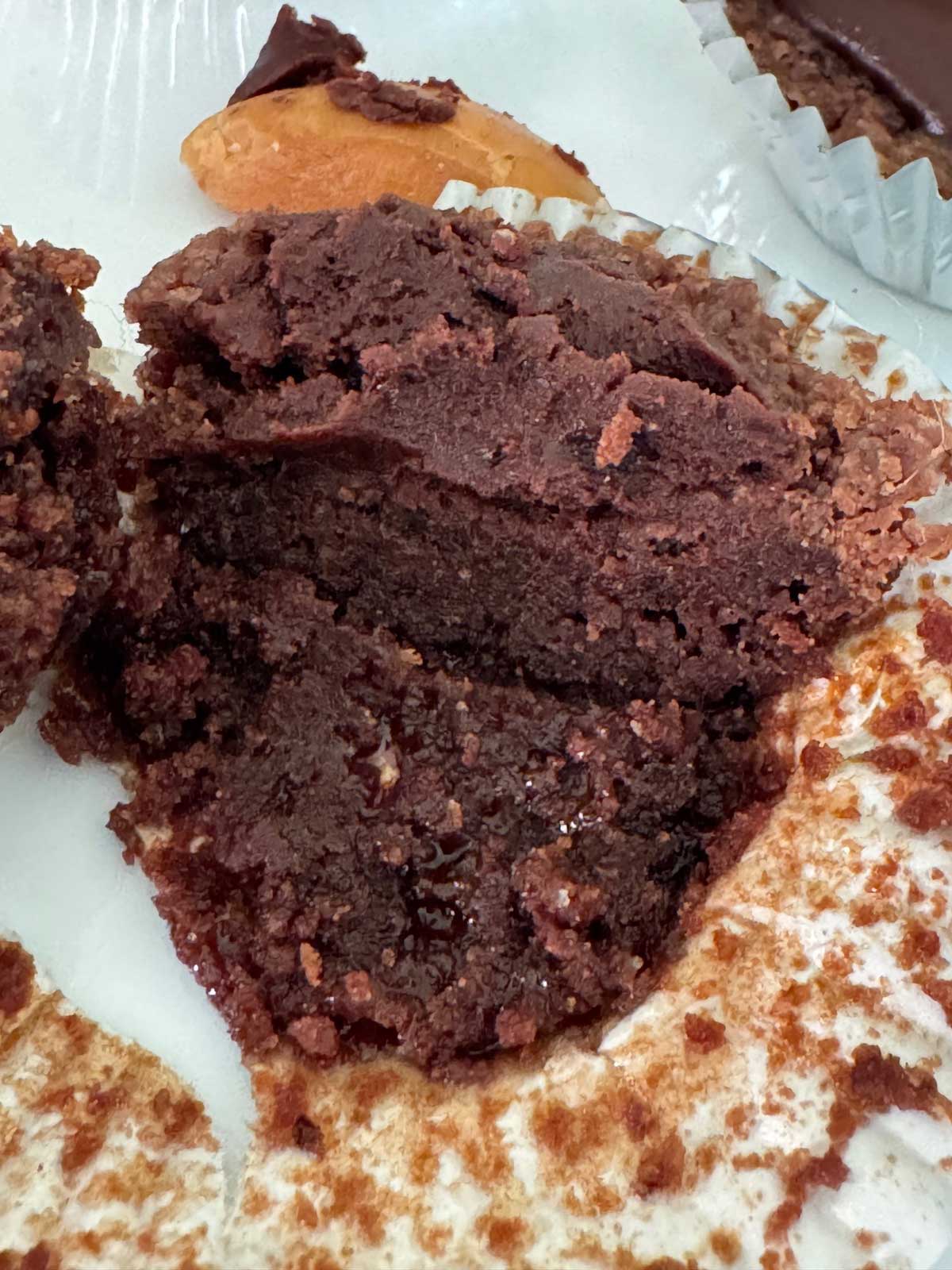 Texture of a small Kahlua brownie baked at 325F.