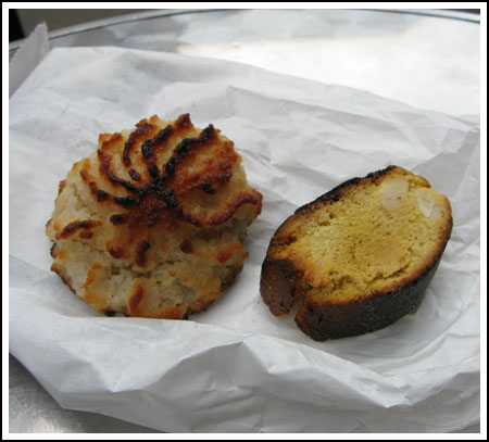burnbakery4 Burnt Biscotti and Macaroon