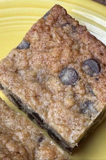 Quick Oatmeal Chocolate Chip Bars