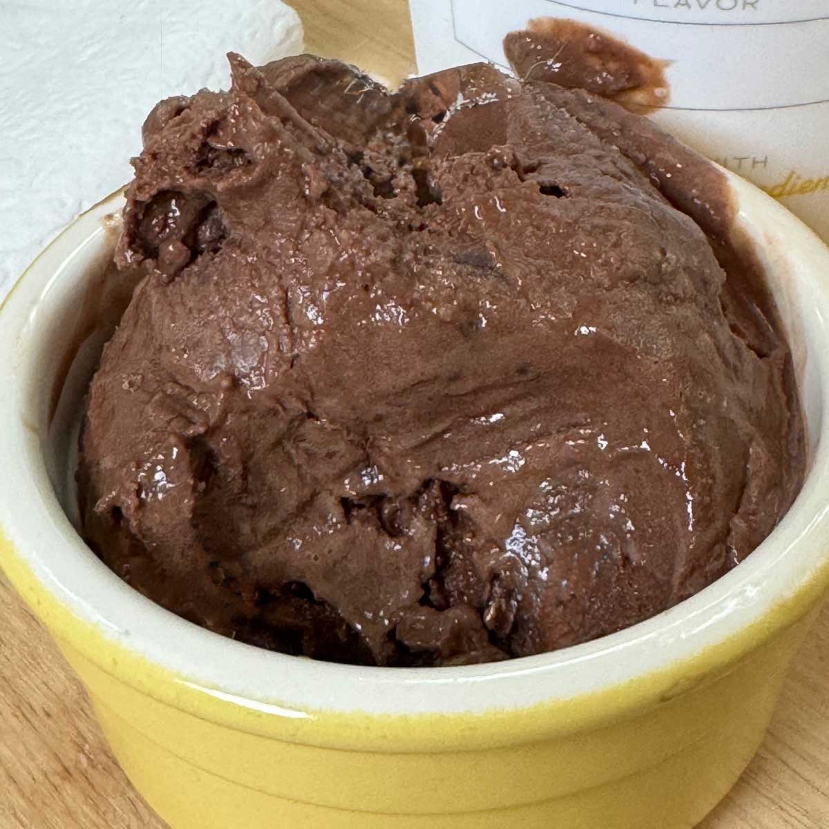 chocolateicecream Low fat chocolate ice cream made with Kraft Marshmallow Creme or Marshmallow Fluff and whole milk.