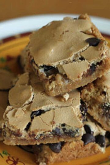 Recipe for meringue topped bar cookies known as Peanut Butter Mud Hens.