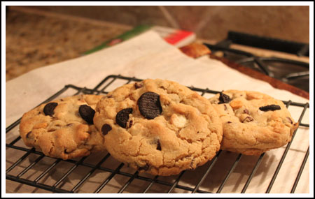 cookies Jumbo 3 Chip Cookies