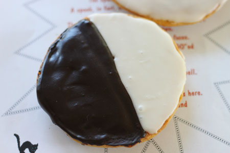 gourmetblackandwhite Black and white cookies