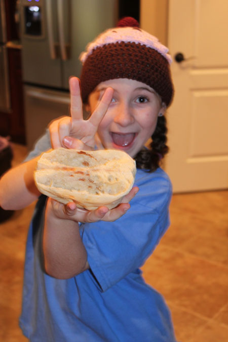 pitamodel Fuzz with pita bread