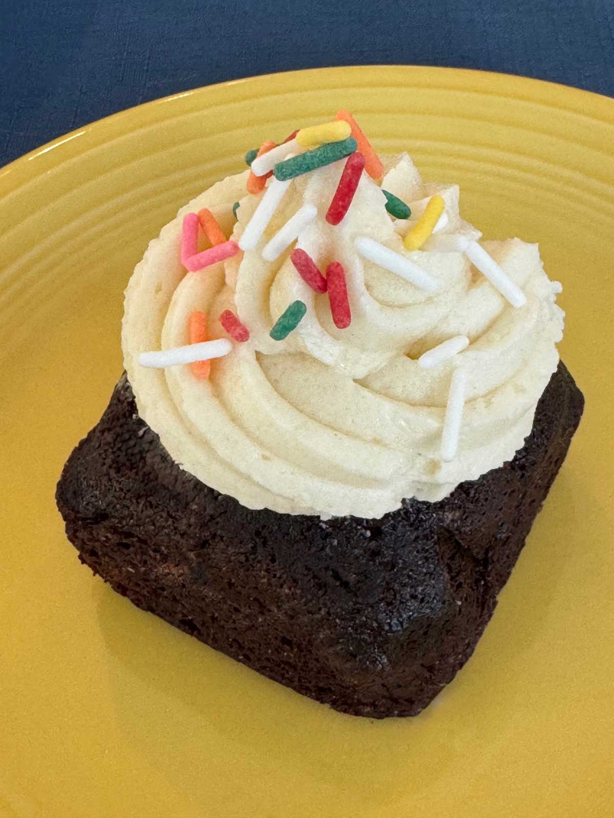 Easy and quick chocolate cupcake recipe with a flour based frosting.