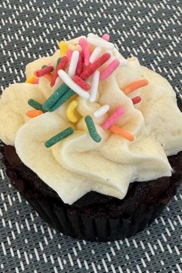 Quick chocolate cupcakes with a flour based frosting called Ermine.