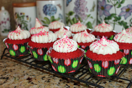 throwdown red velvet cupcakes