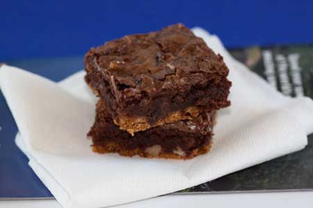 Crunch Crust Brownie recipe with graham cracker crust and packaged fudge brownie mix.