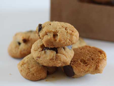 mini-peanut-butter-chocolate chip cookies mini peanut buttter chocolate chip cookies