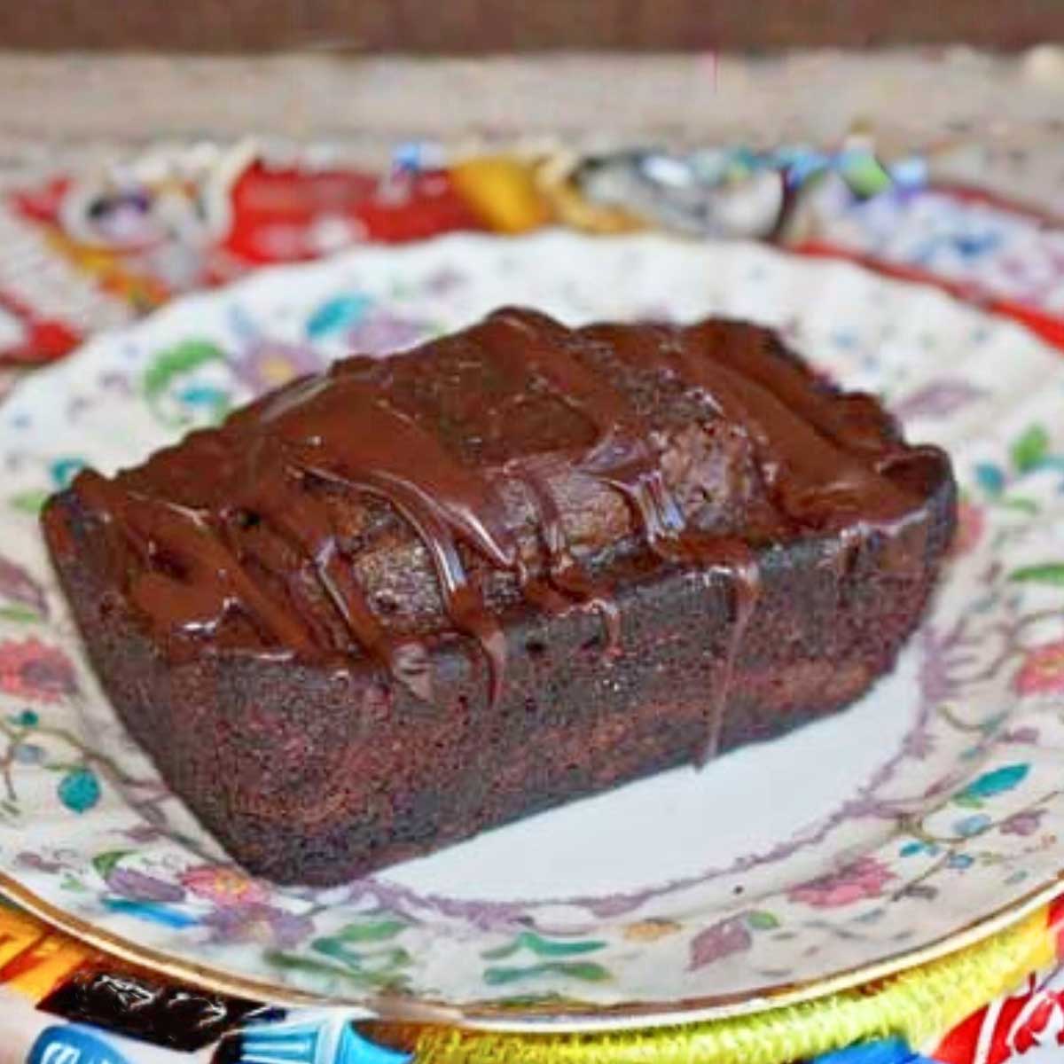 chocolate-loaf-cake Mini Chocolate Loaf Cakes with a bump in the middle.