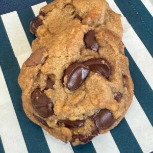 Vegan Chocolate Chip Cookies recipe with butter flavored coconut oil.