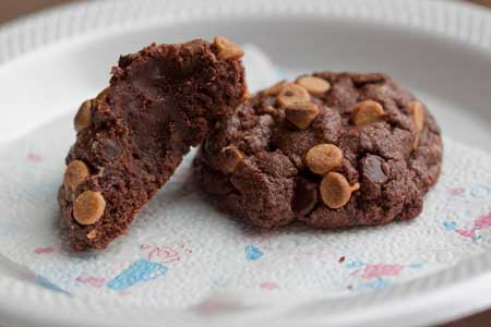 double-chocolate-cookies levain copycats