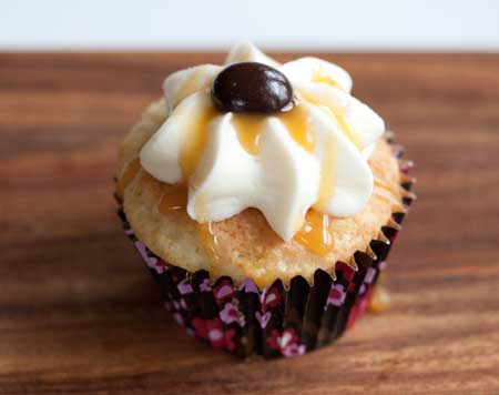 coffee-mate-cupcake Coffee Creamer Cupcakes are made with Coffee Mate and cake mix.