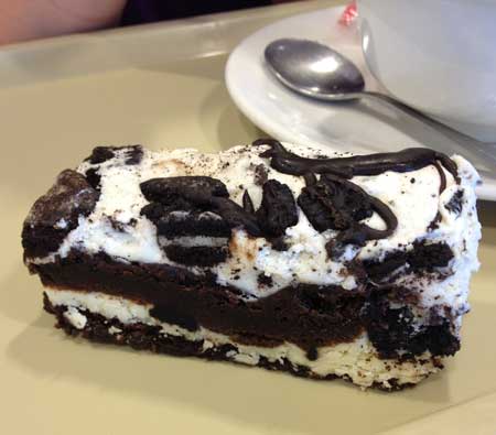 oreo-stack-brownie3 Oreo Stack Brownie from Starbucks