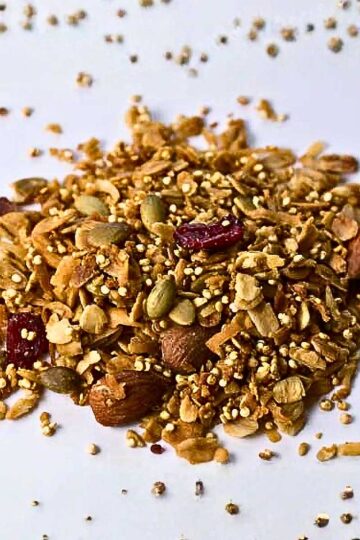 A recipe for granola made with quinoa.