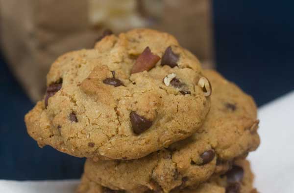 Thick Granola Cookie