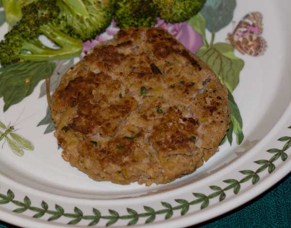 Veggie Burgers with Chickpeas and Walnuts - Cookie Madness