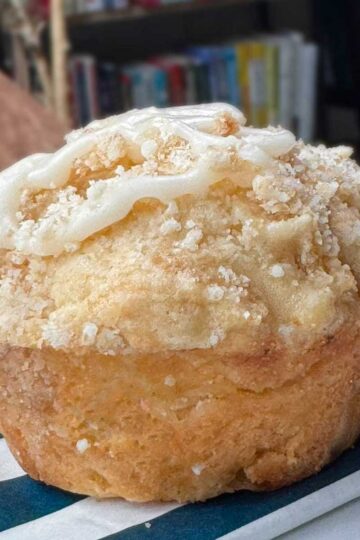 Cream Cheese Pineapple Muffin without parchment paper.