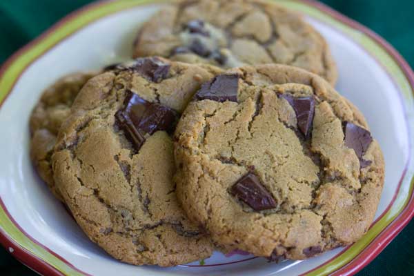 jumbo chewy chocolate chunk cookies