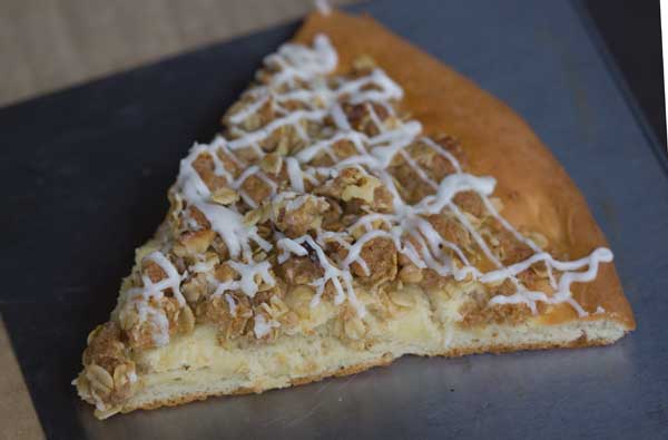Cinnamon Streusel Pizza