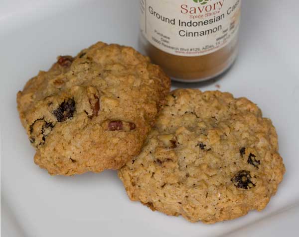 Indonesian Cinnamon Oatmeal Cookies