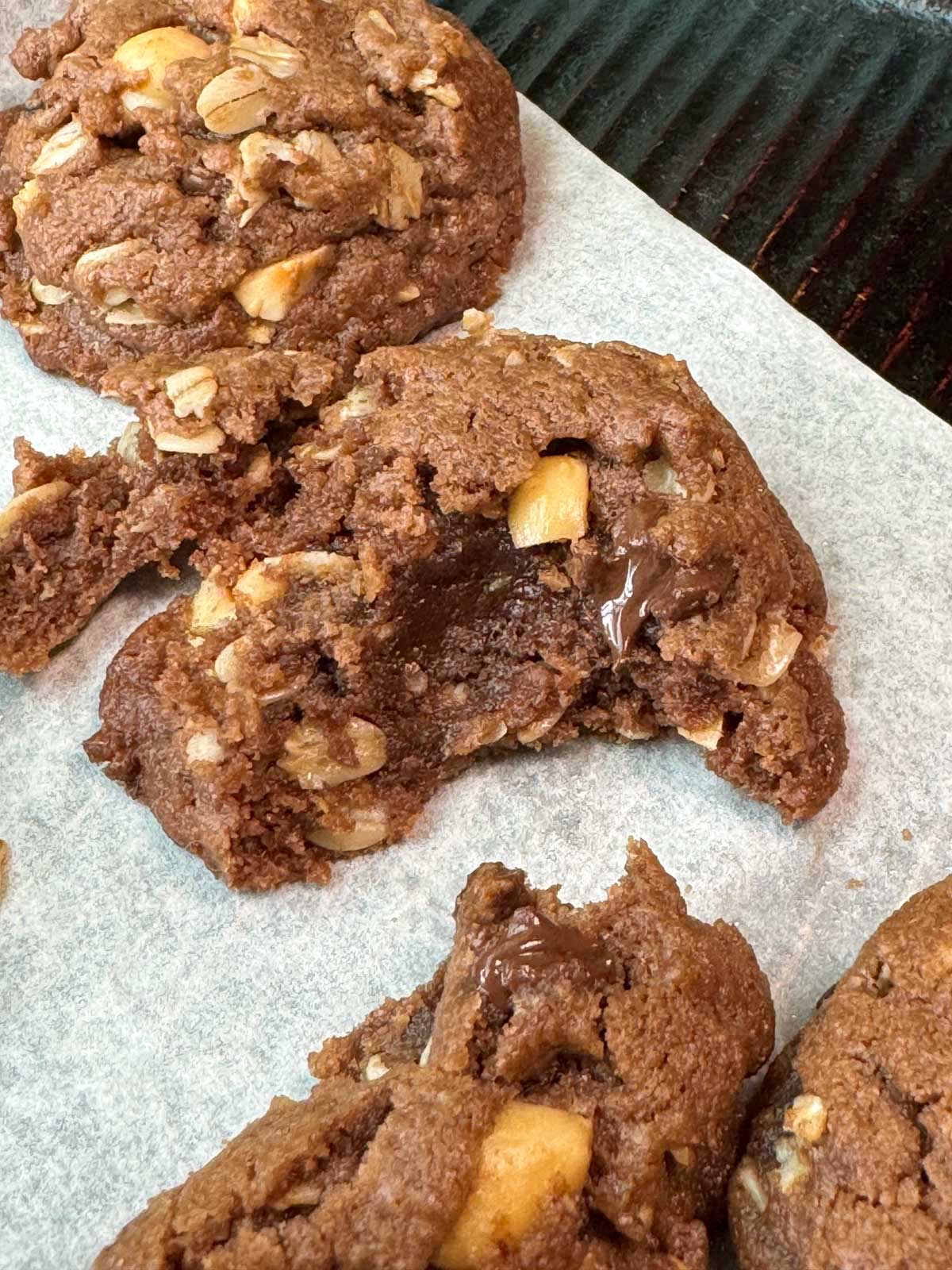 Oatella Cookies, recipe for cookies made with oats and Nutella.
