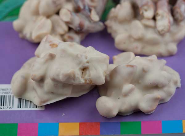 peanutty pie crust clusters