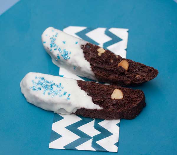chocolate macadamia nut biscotti