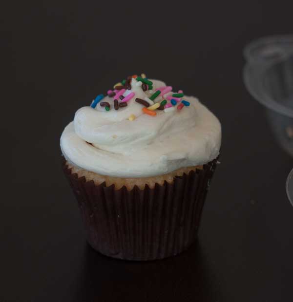 yellow cupcakes