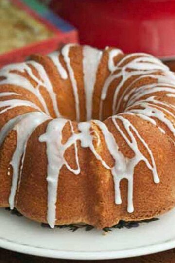 Lemon-7-Up Pound Cake recipe from An African American Cookbook