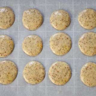 almond meal vanilla macarons