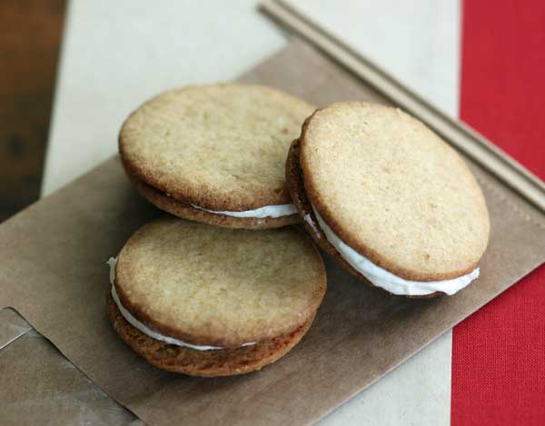 Maple Sandwich Cookies