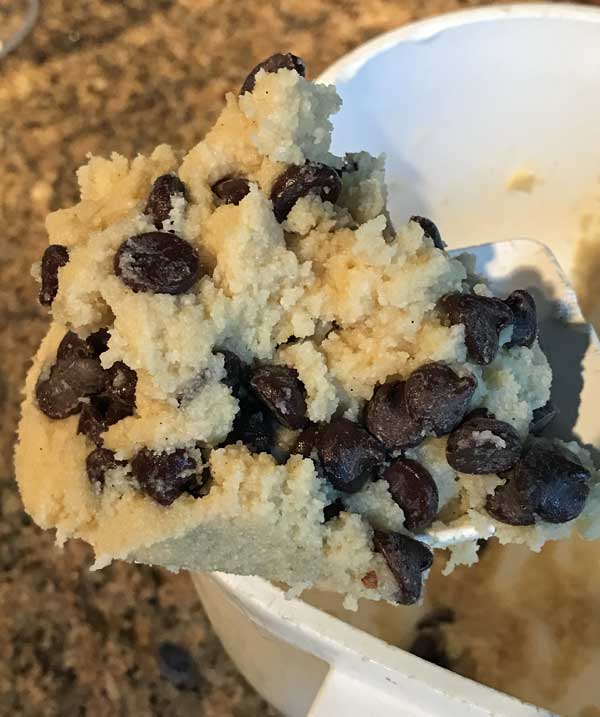 almond flour chocolate chip cookies