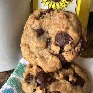 Ovenly's Secretly Vegan Chocolate Chip Cookies recipe made with sunflower oil.